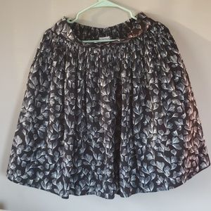 Flowy black and white skirt